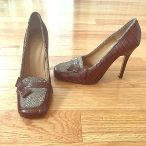 Brown and tweed heels!!